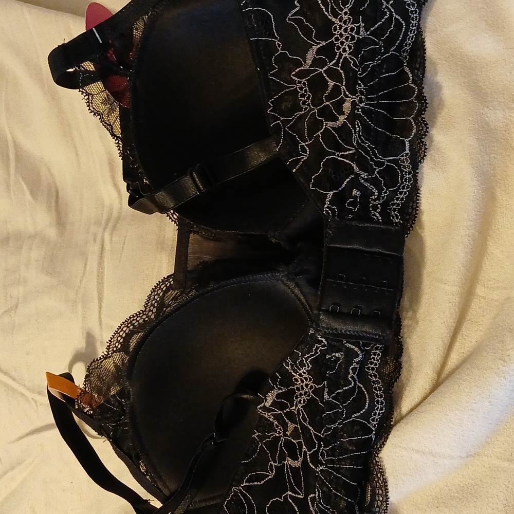Black Lace Bra by Bali NWT S - Picture 5 of 5